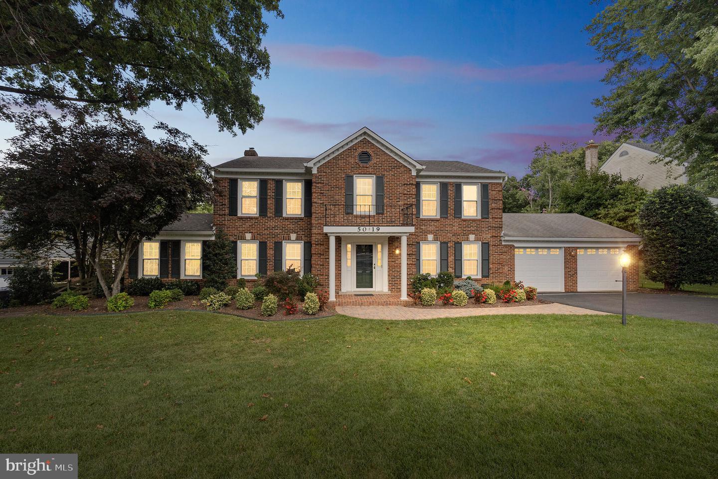 5019 Oakcrest DRIVE
