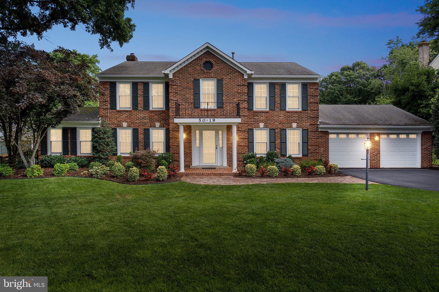 5019 Oakcrest DRIVE