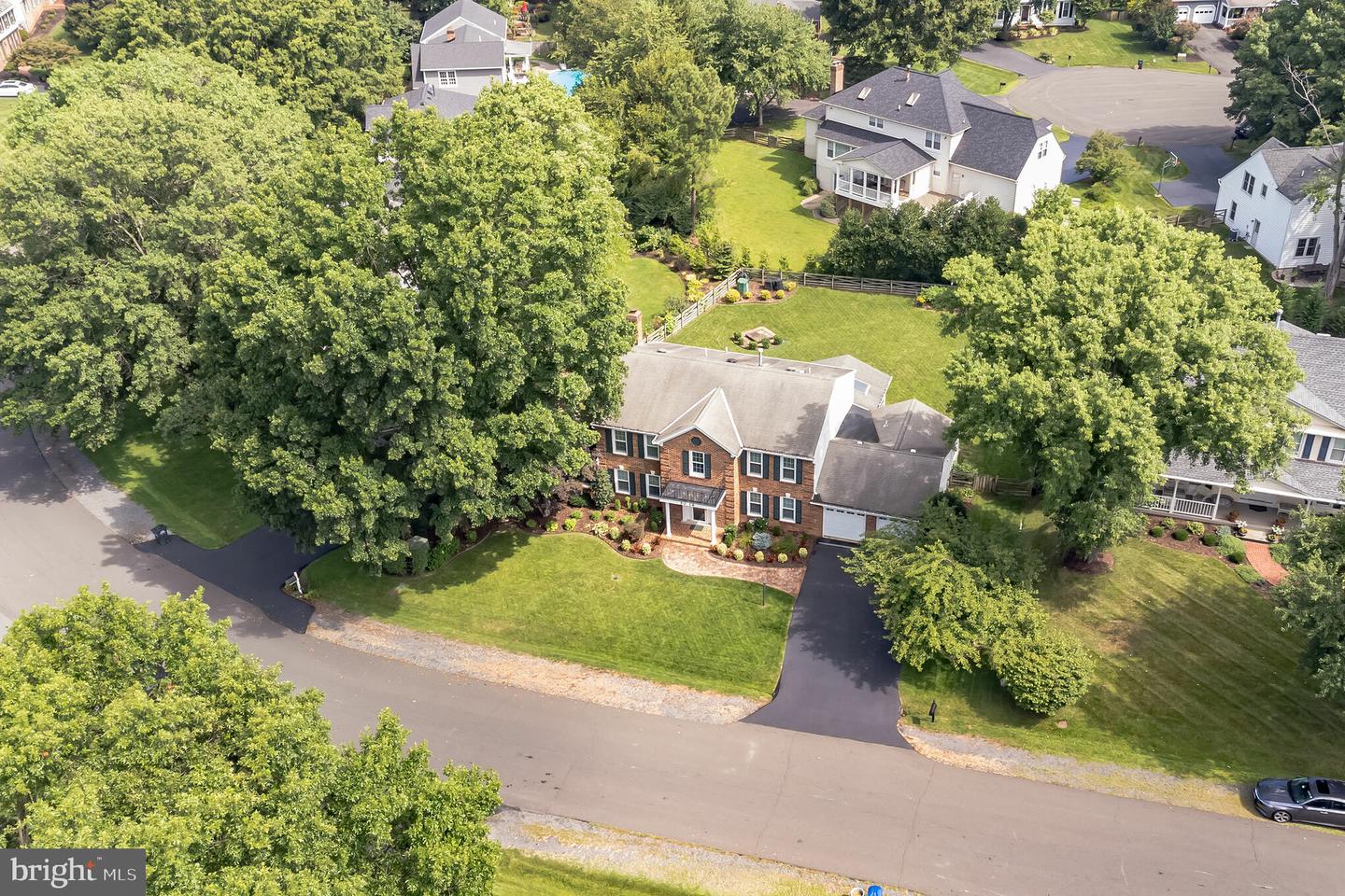 5019 Oakcrest DRIVE