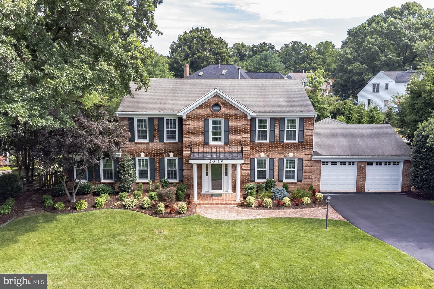 5019 Oakcrest DRIVE