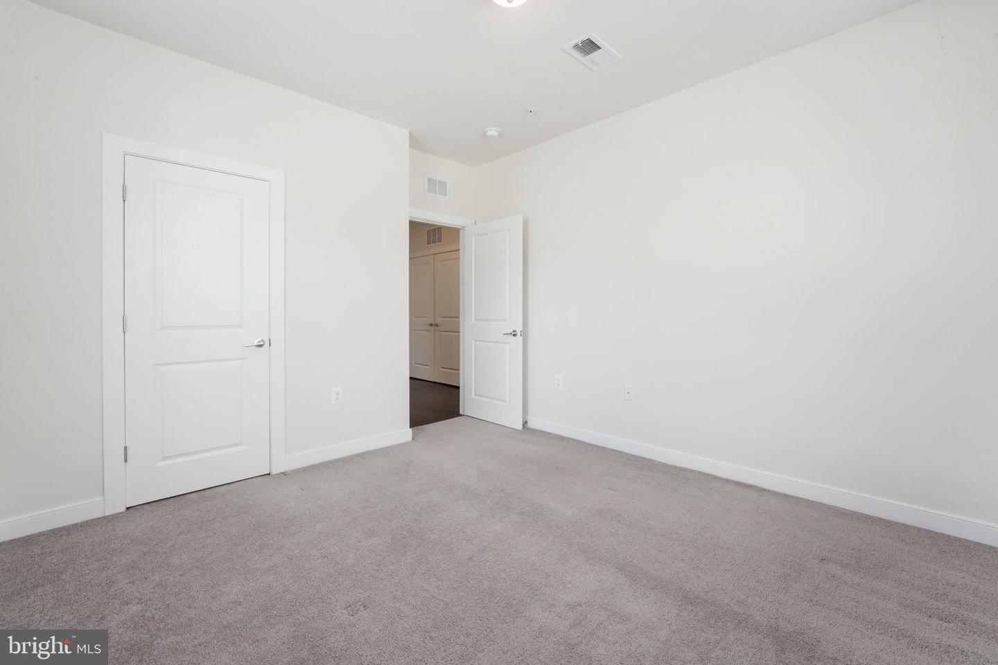 13412 Arrowbrook Centre Dr