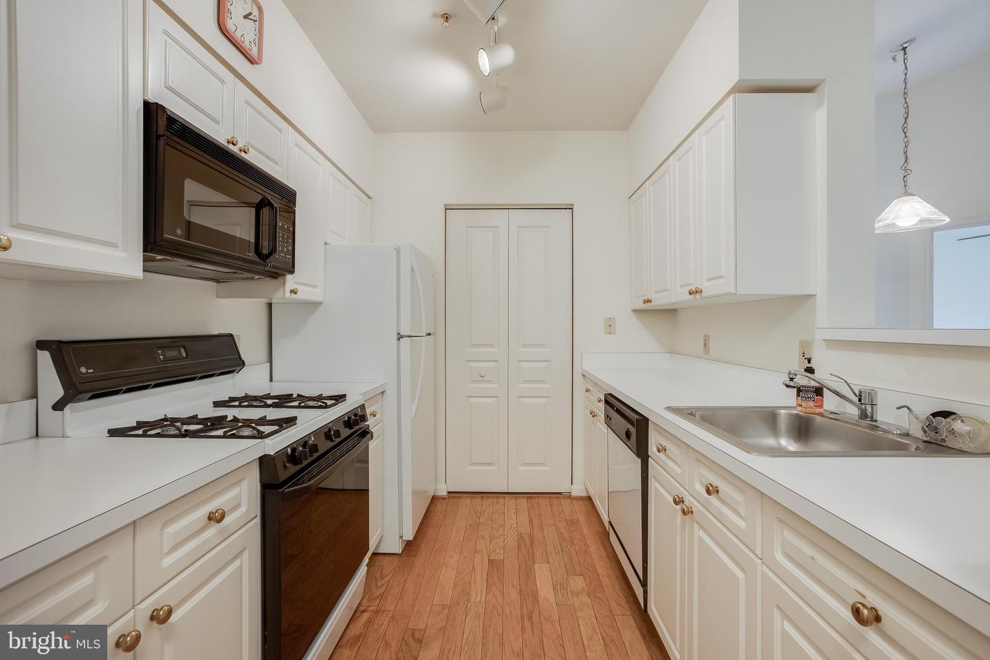 2204 Westcourt Unit: 403