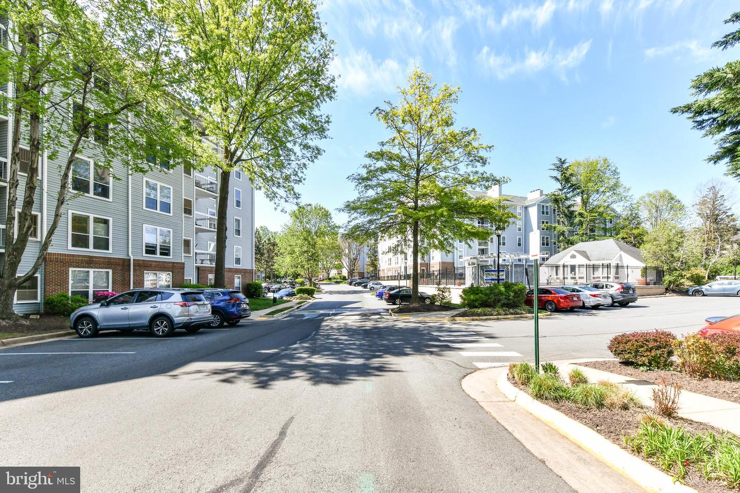 3175 Summit Square DRIVE Unit: 5-B10