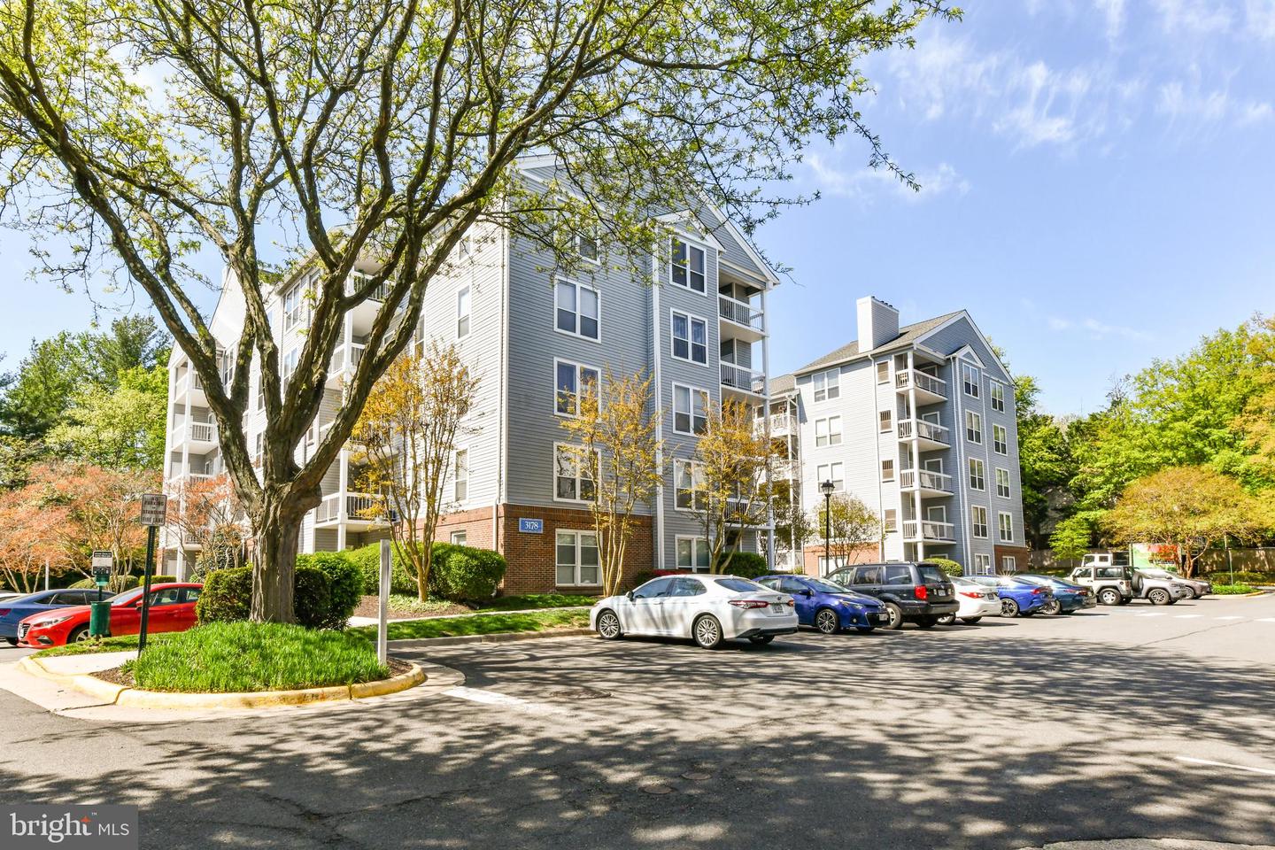 3175 Summit Square DRIVE Unit: 5-B10