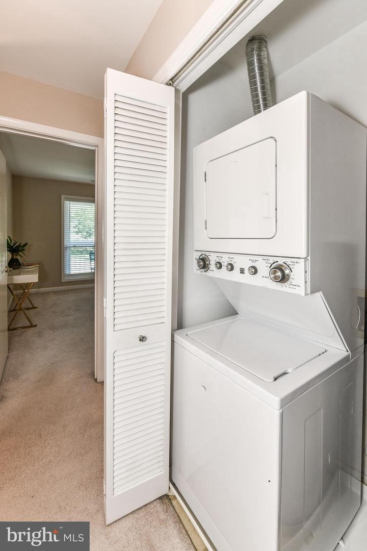 3175 Summit Square DRIVE Unit: 5-B10