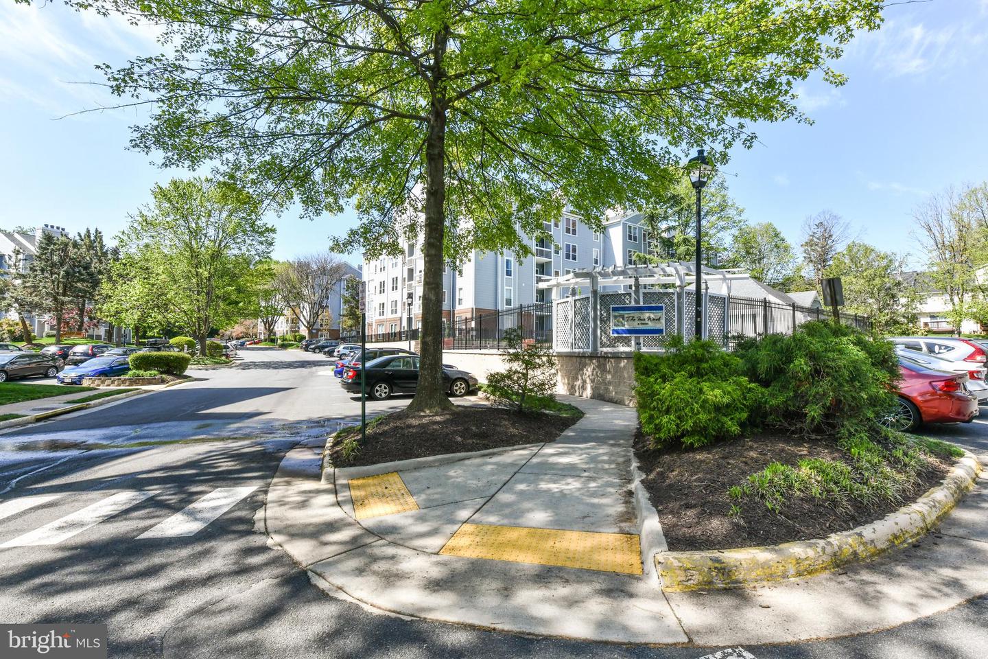 3175 Summit Square DRIVE Unit: 5-B10
