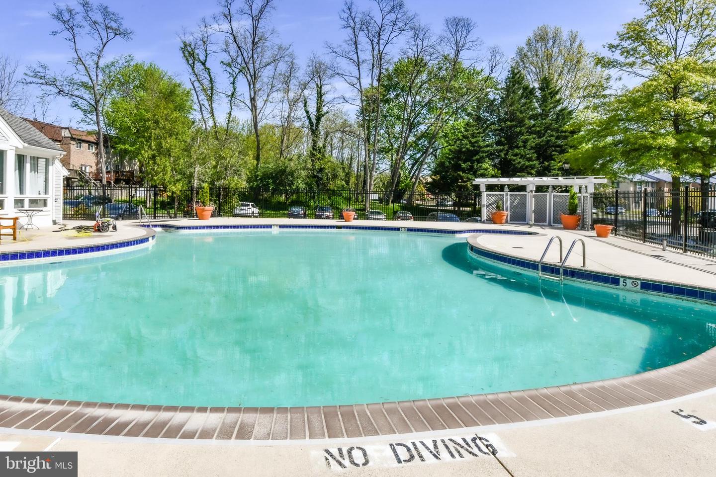 3175 Summit Square DRIVE Unit: 5-B10