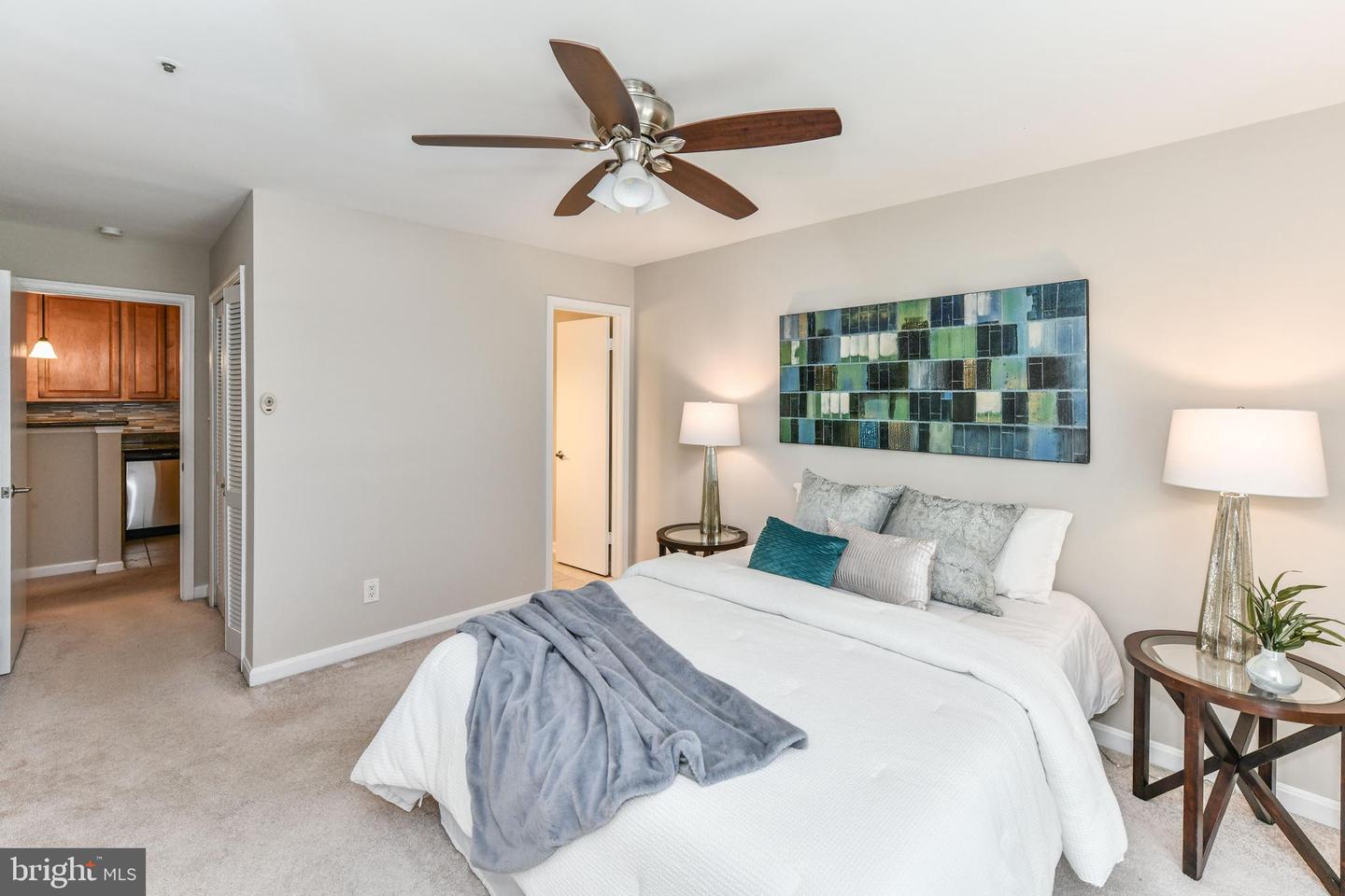 3175 Summit Square DRIVE Unit: 5-B10