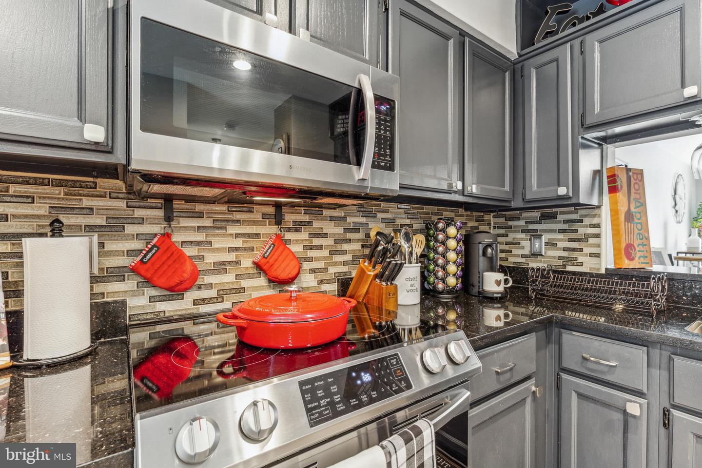 8531 Chapman Oak COURT