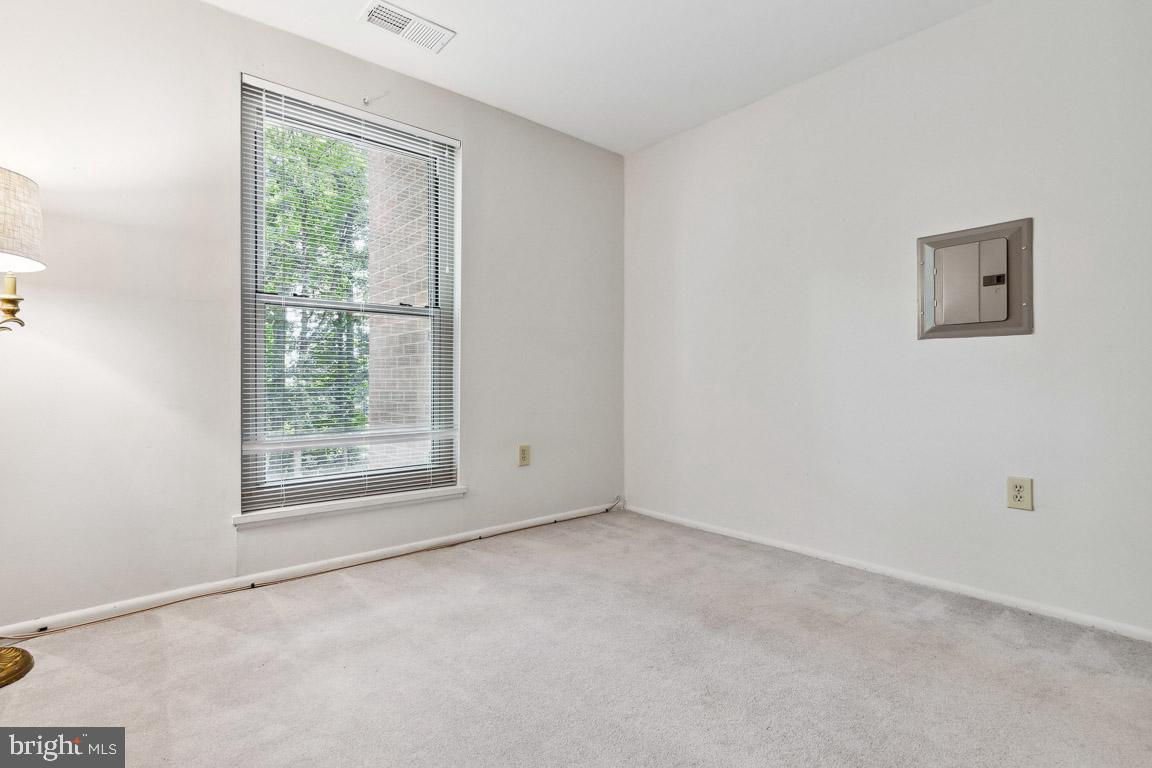 3356 Woodburn ROAD Unit: 22