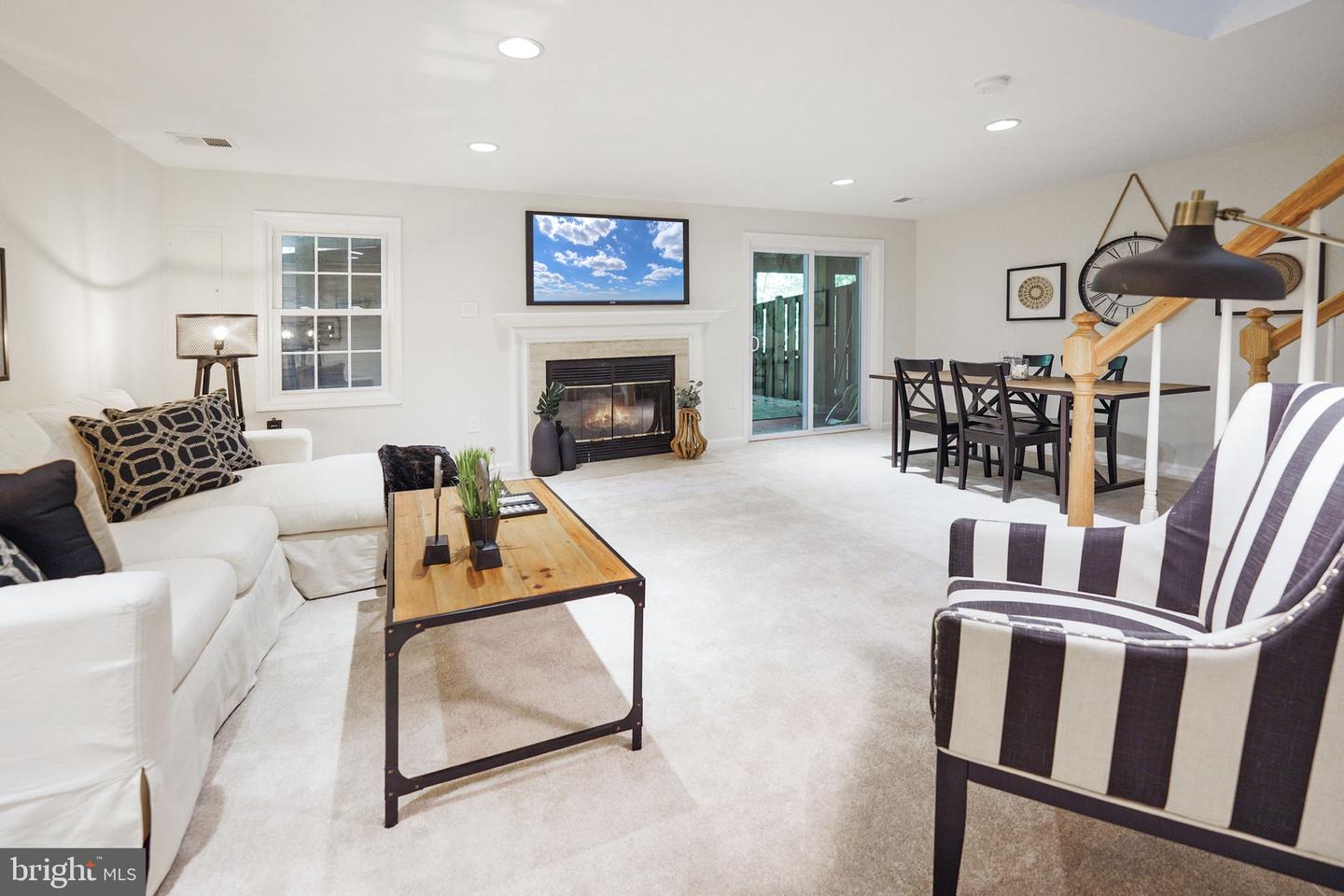 7210 Olde Lantern WAY
