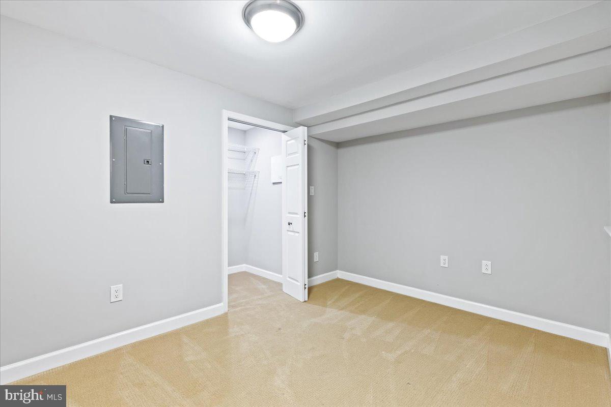 6103 Housatonic COURT