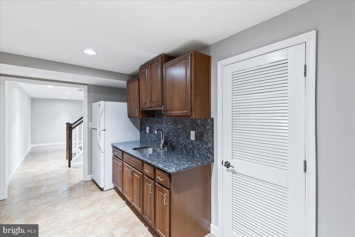 6103 Housatonic COURT