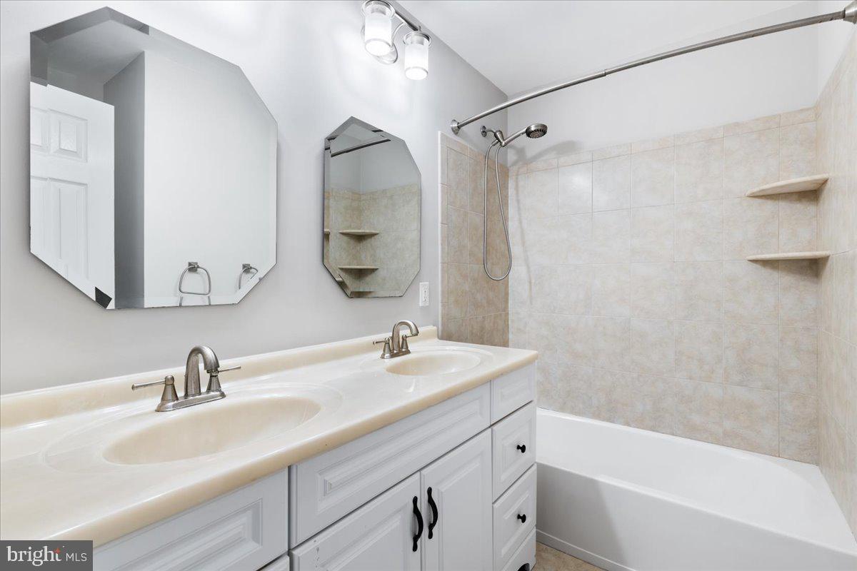 6103 Housatonic COURT