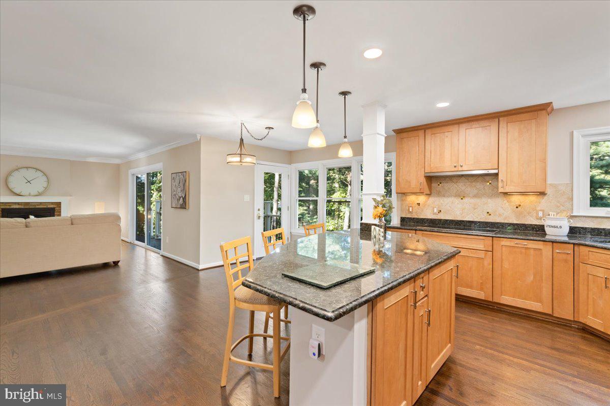 6103 Housatonic COURT