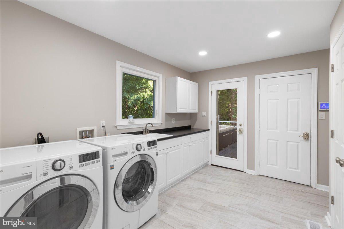 6103 Housatonic COURT