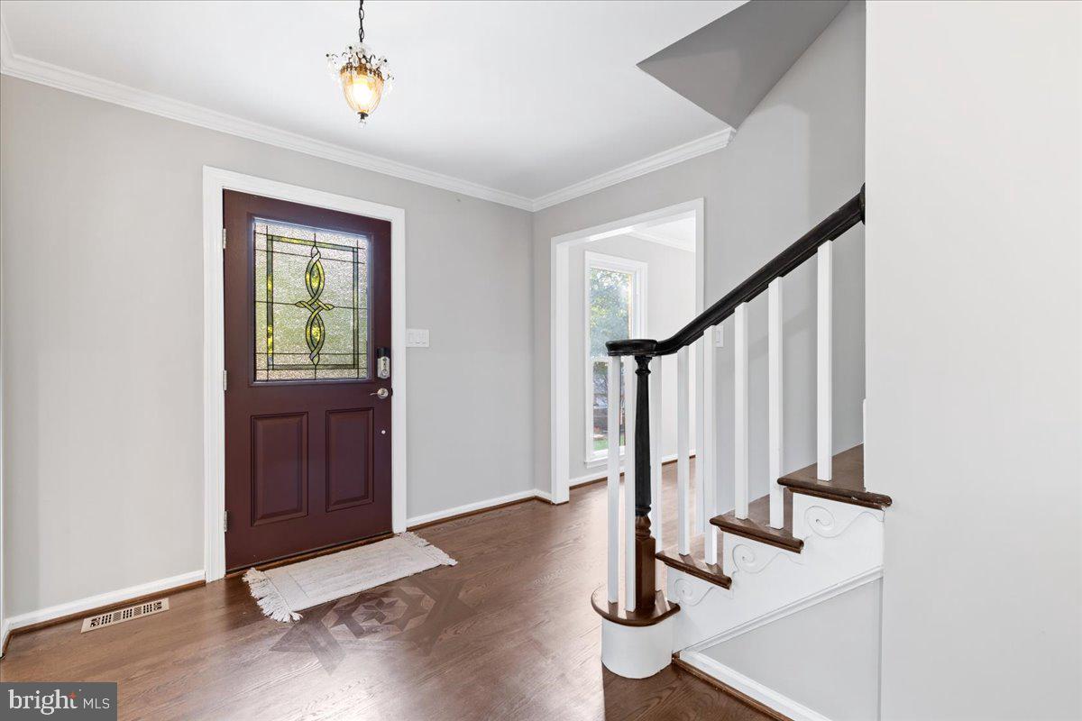 6103 Housatonic COURT