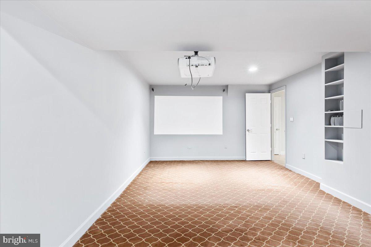 6103 Housatonic COURT