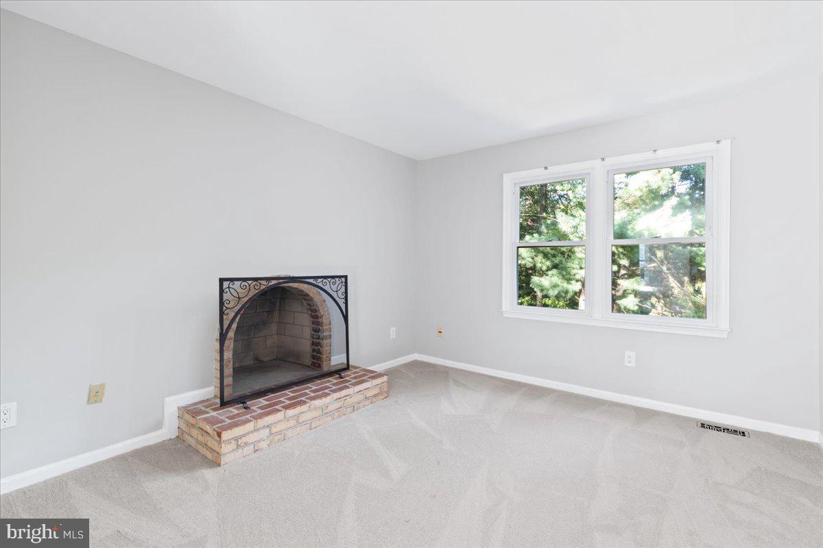 6103 Housatonic COURT