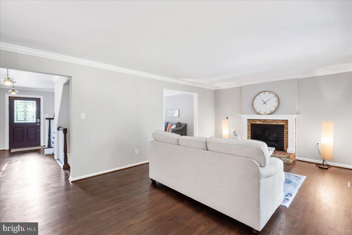 6103 Housatonic COURT