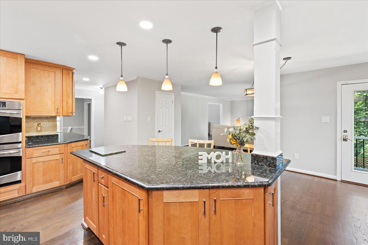 6103 Housatonic COURT