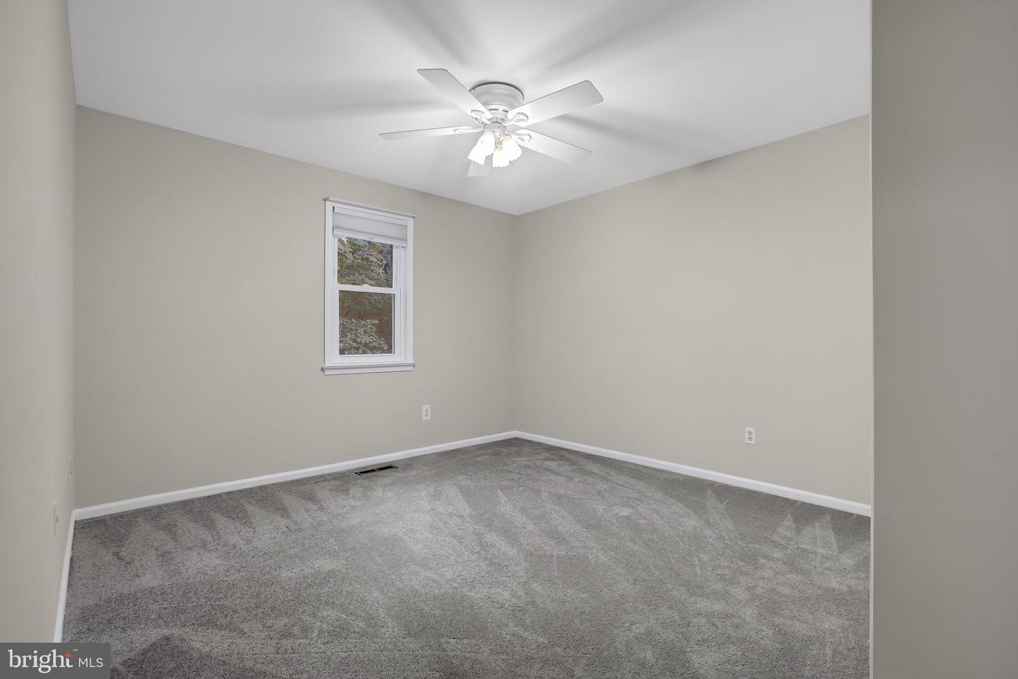 9347 Tartan View DRIVE