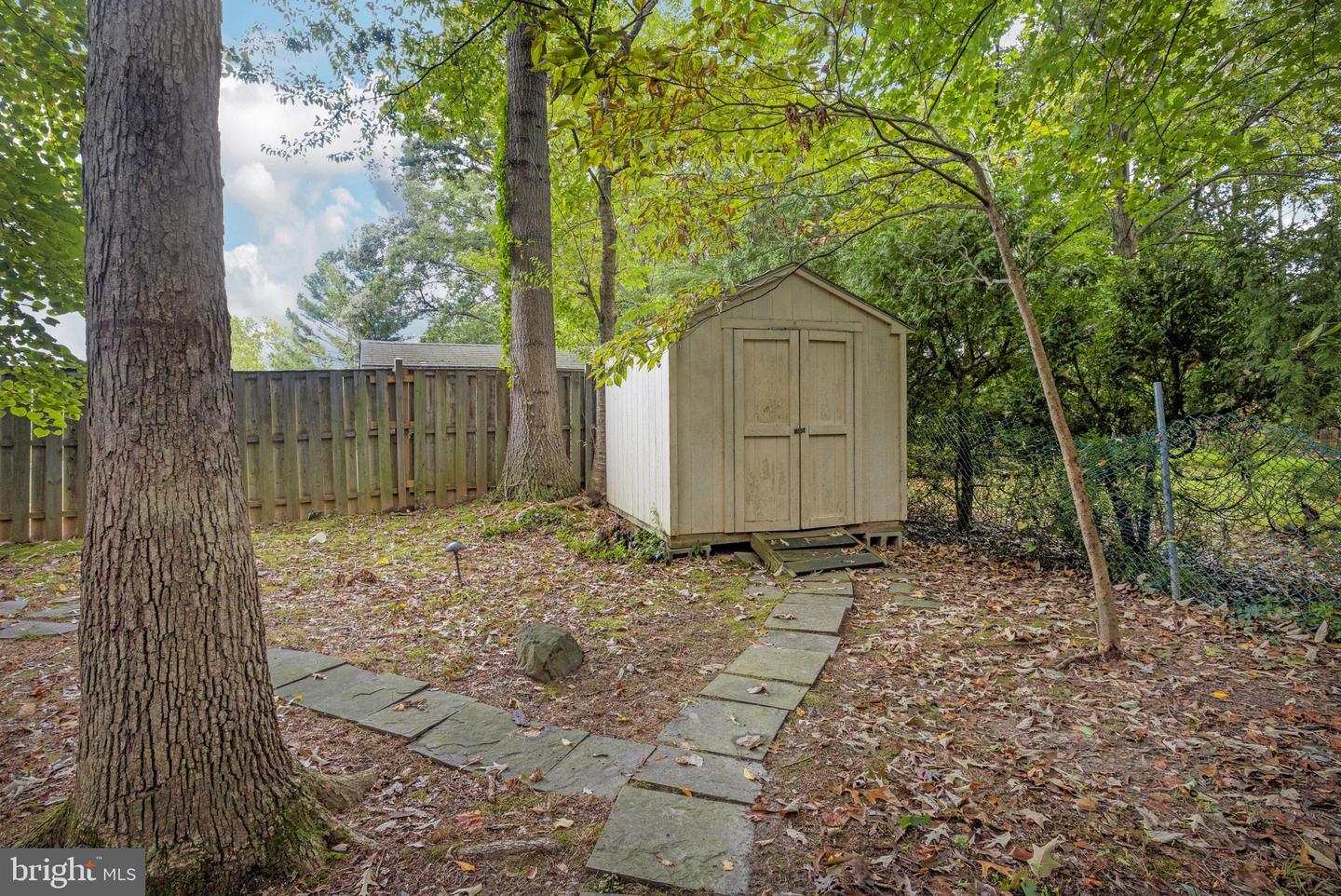9347 Tartan View DRIVE