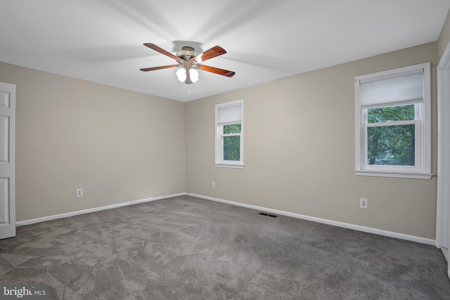 9347 Tartan View DRIVE