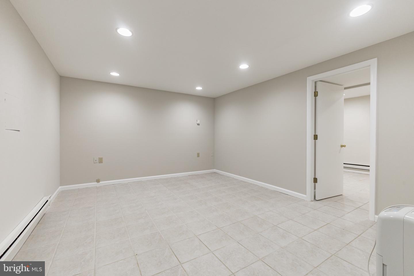 9347 Tartan View DRIVE