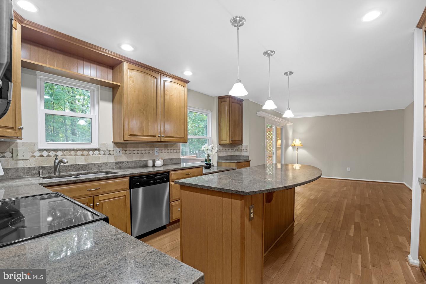 9347 Tartan View DRIVE