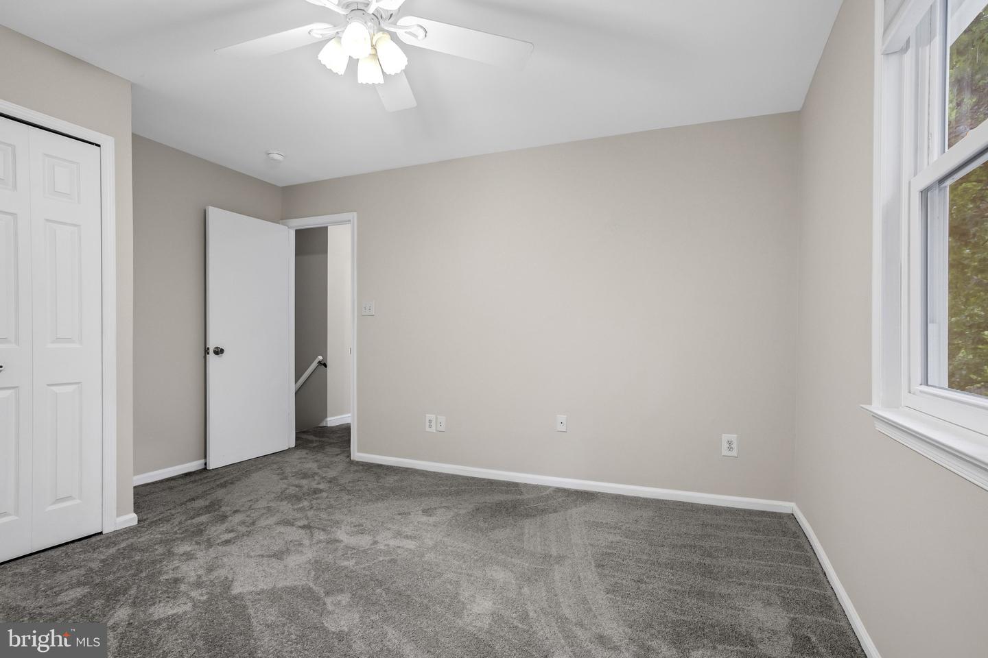 9347 Tartan View DRIVE