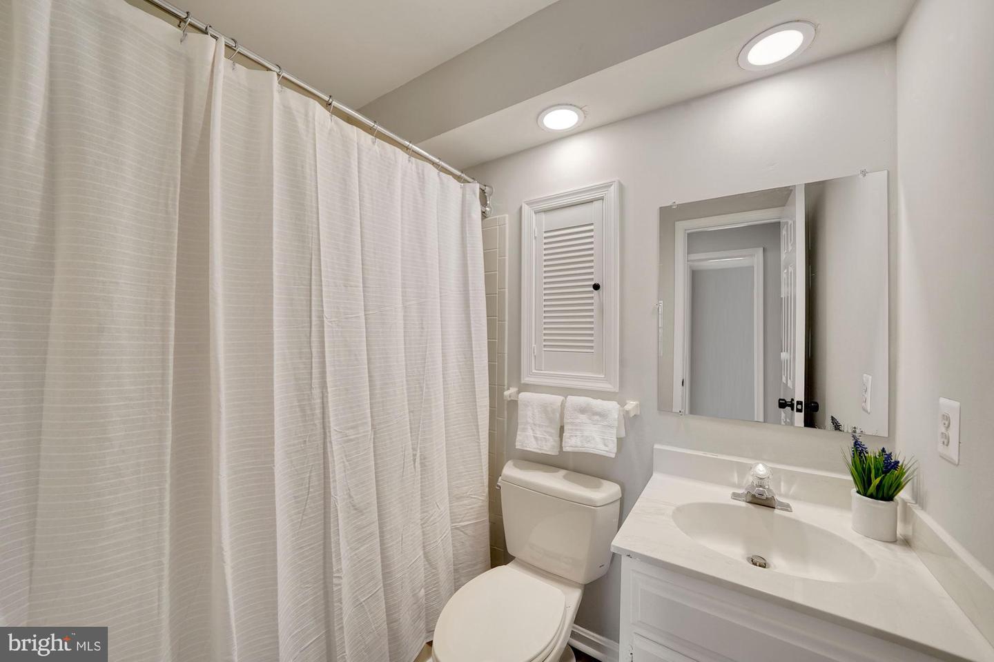 6615 Saint Mark COURT