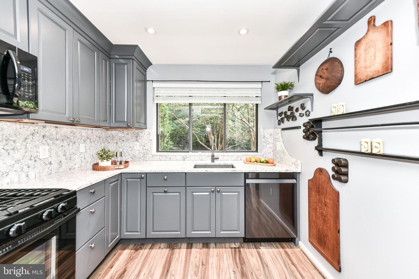 1639 Parkcrest CIRCLE Unit: 100