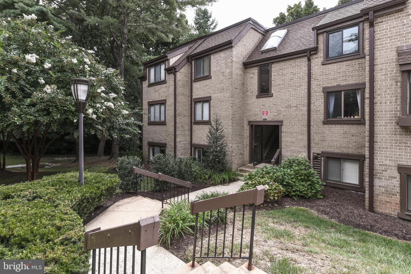 1639 Parkcrest CIRCLE Unit: 100