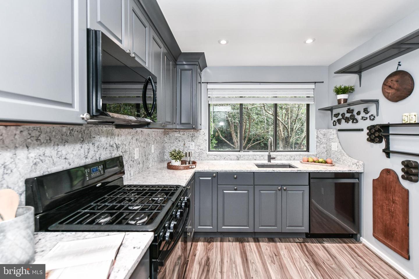 1639 Parkcrest CIRCLE Unit: 100