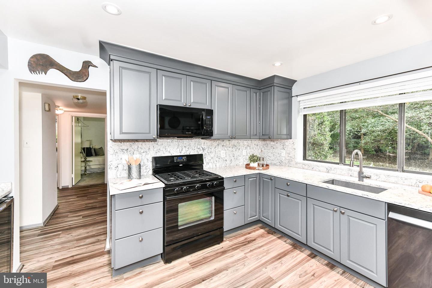 1639 Parkcrest CIRCLE Unit: 100