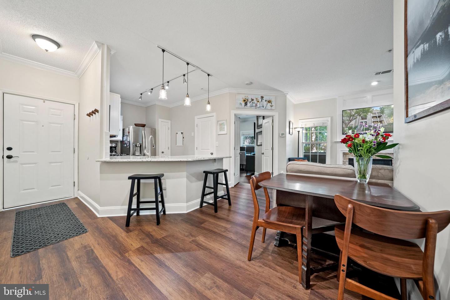 1724 Lake Shore Crest DRIVE Unit: 3