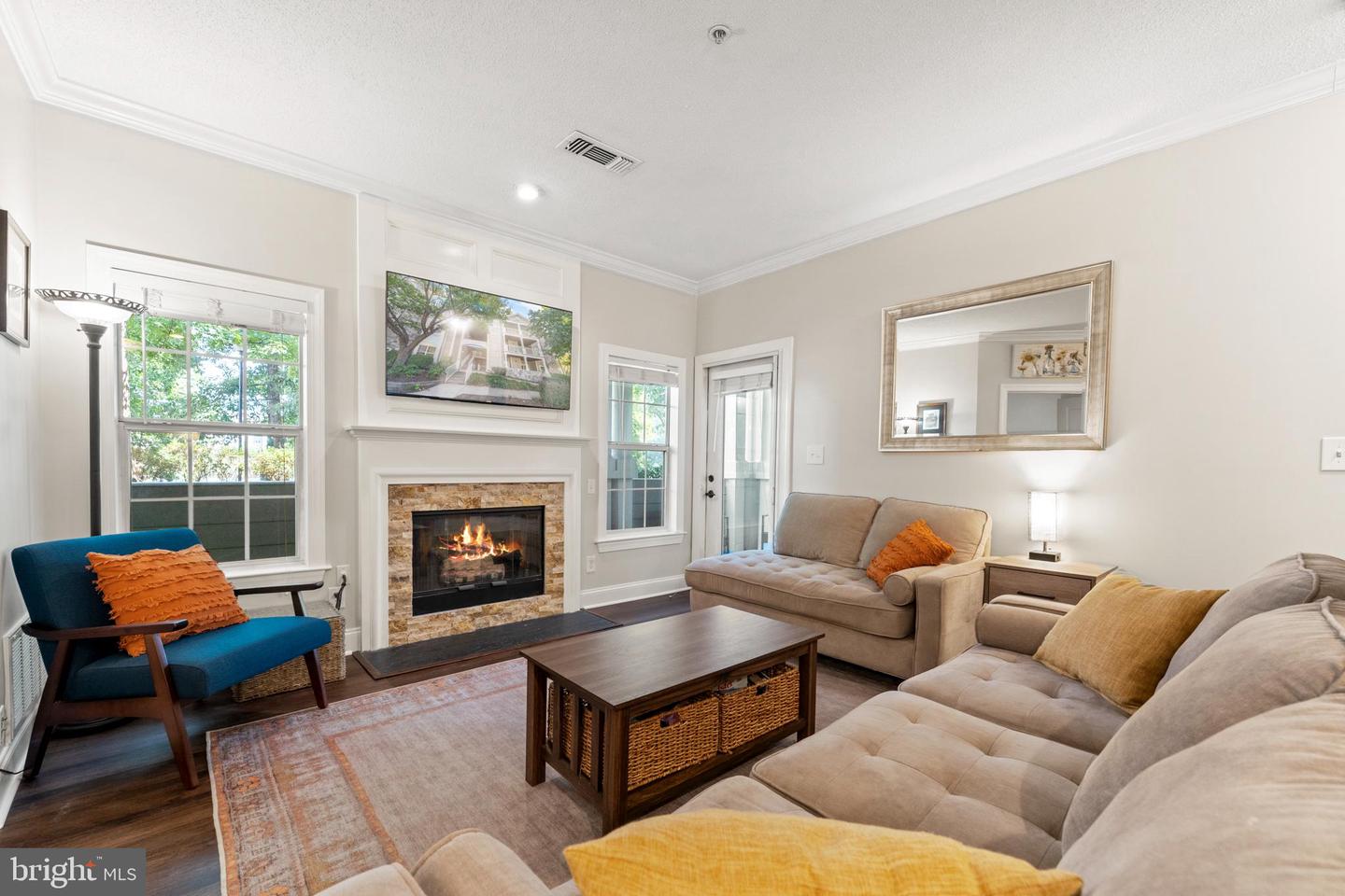 1724 Lake Shore Crest DRIVE Unit: 3
