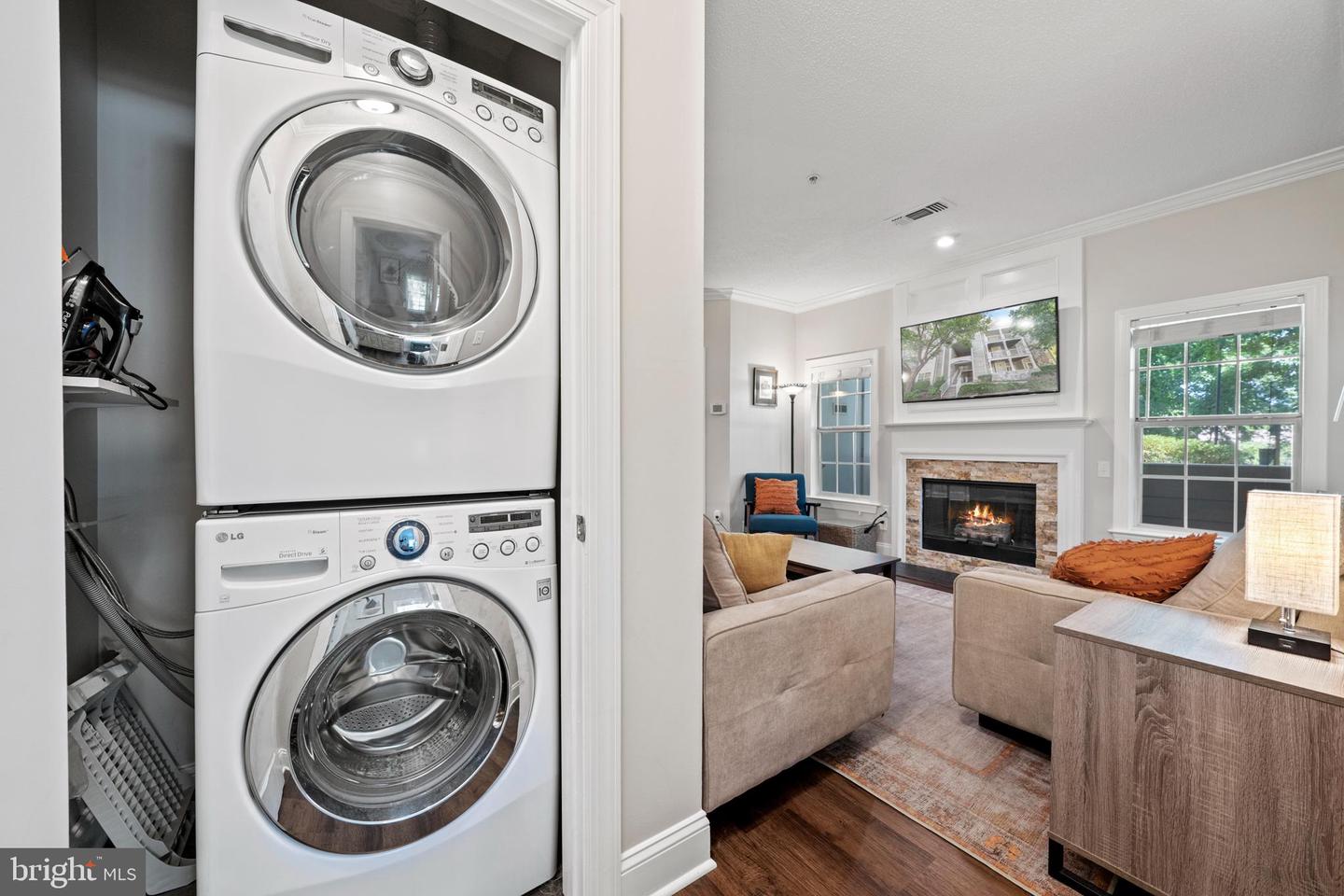 1724 Lake Shore Crest DRIVE Unit: 3