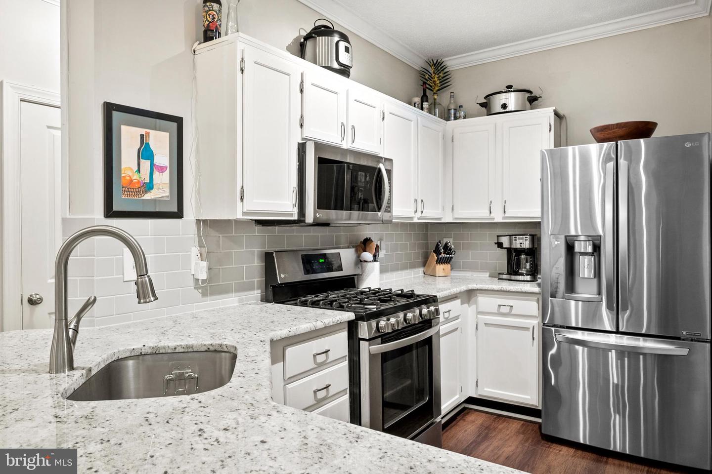 1724 Lake Shore Crest DRIVE Unit: 3