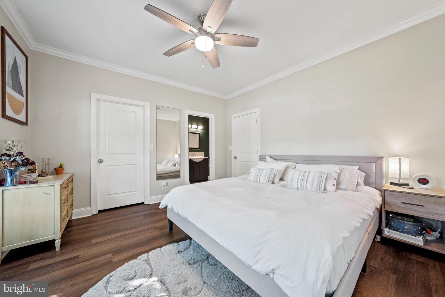 1724 Lake Shore Crest DRIVE Unit: 3