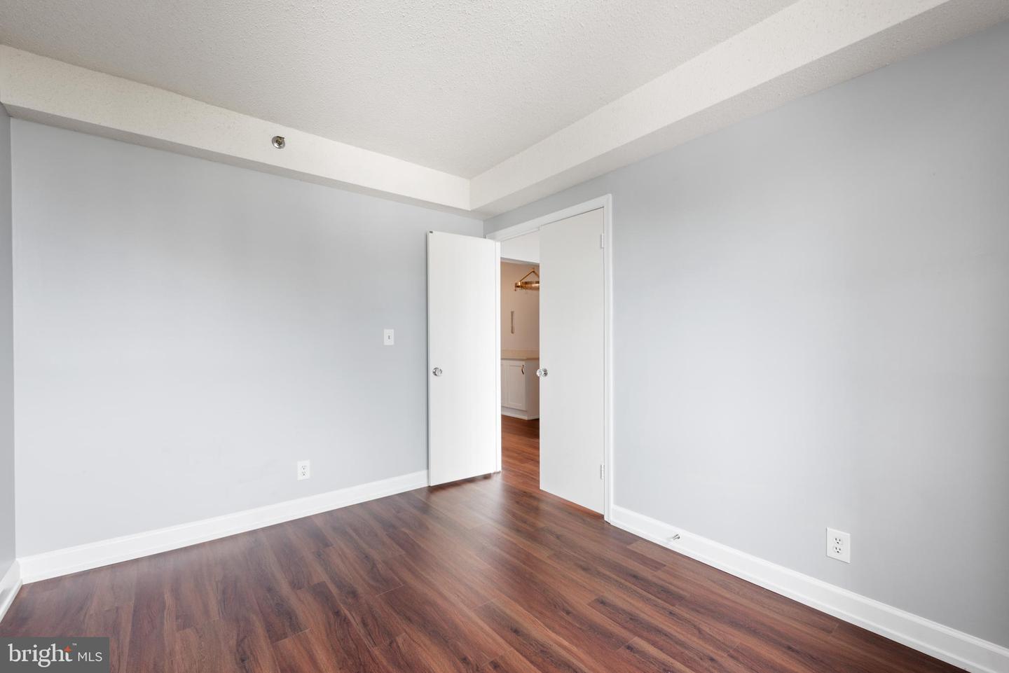 5505 Seminary ROAD Unit: 1214N