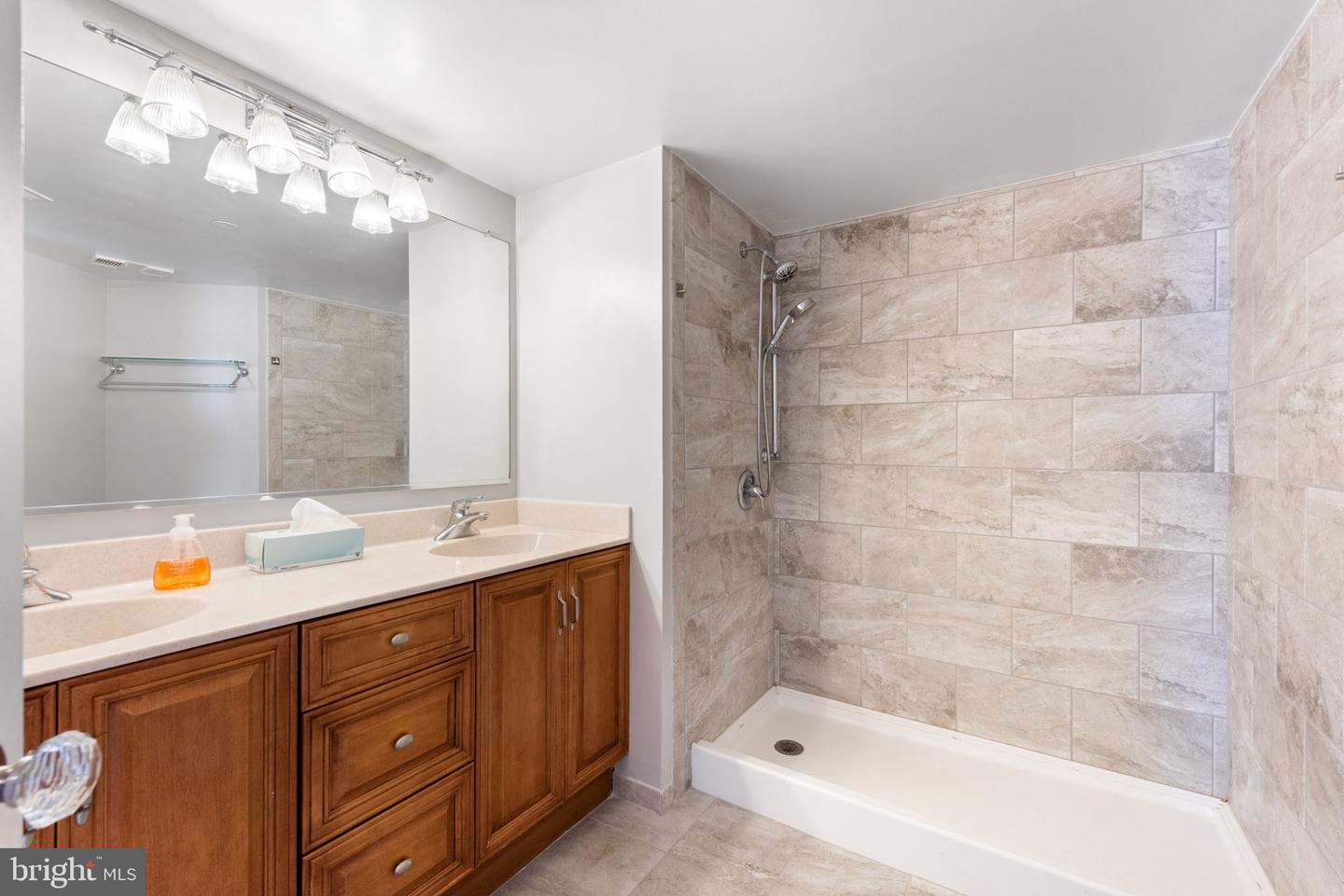 5505 Seminary ROAD Unit: 1214N