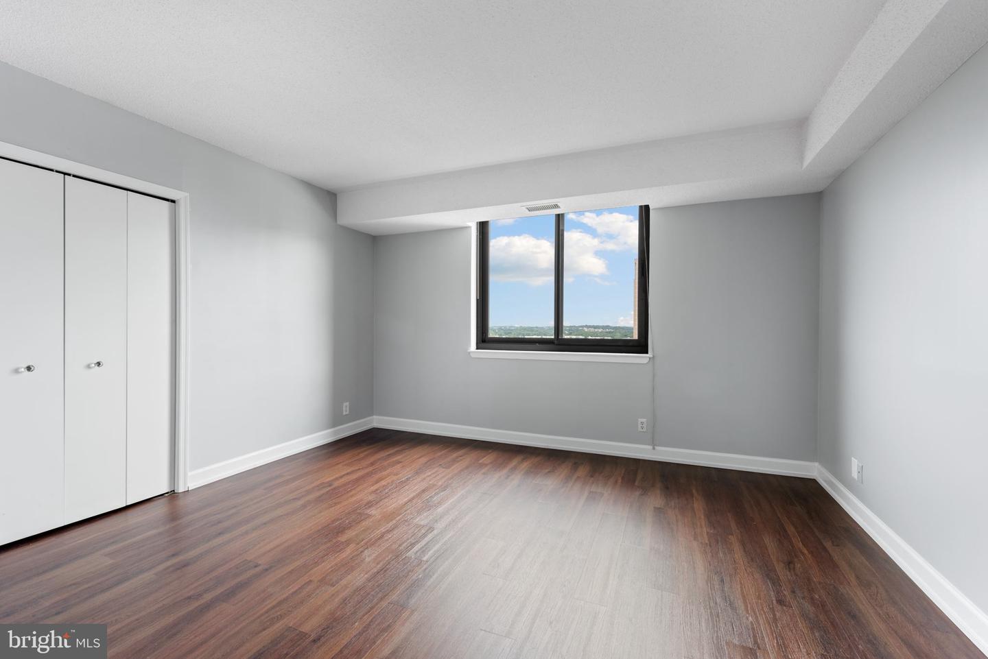 5505 Seminary ROAD Unit: 1214N