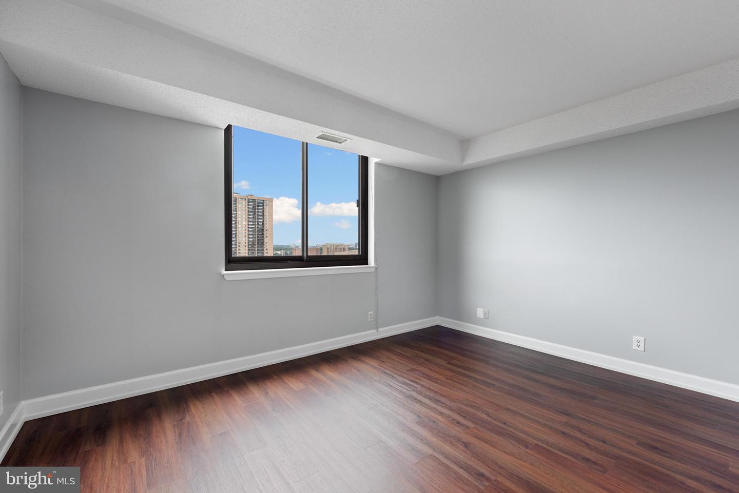5505 Seminary ROAD Unit: 1214N
