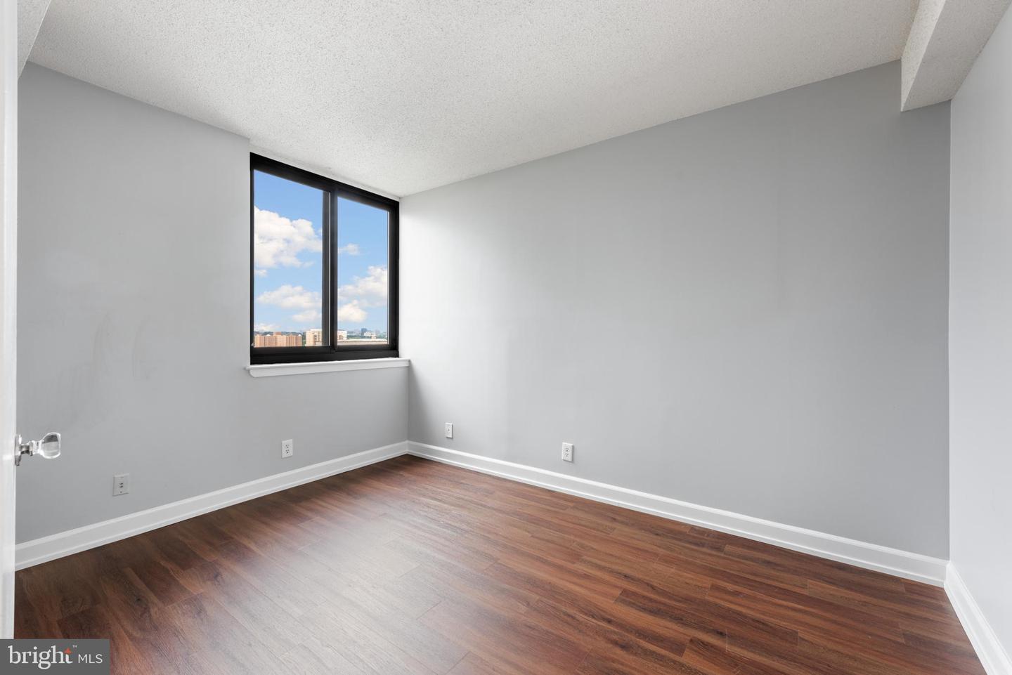 5505 Seminary ROAD Unit: 1214N