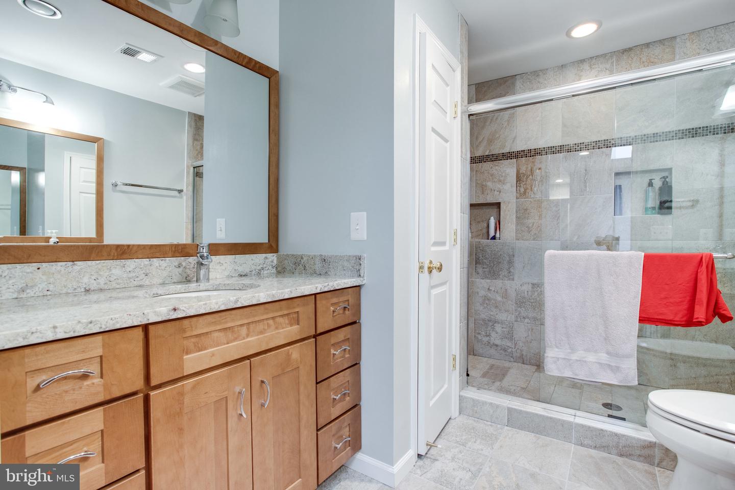 7224 Vistas LANE