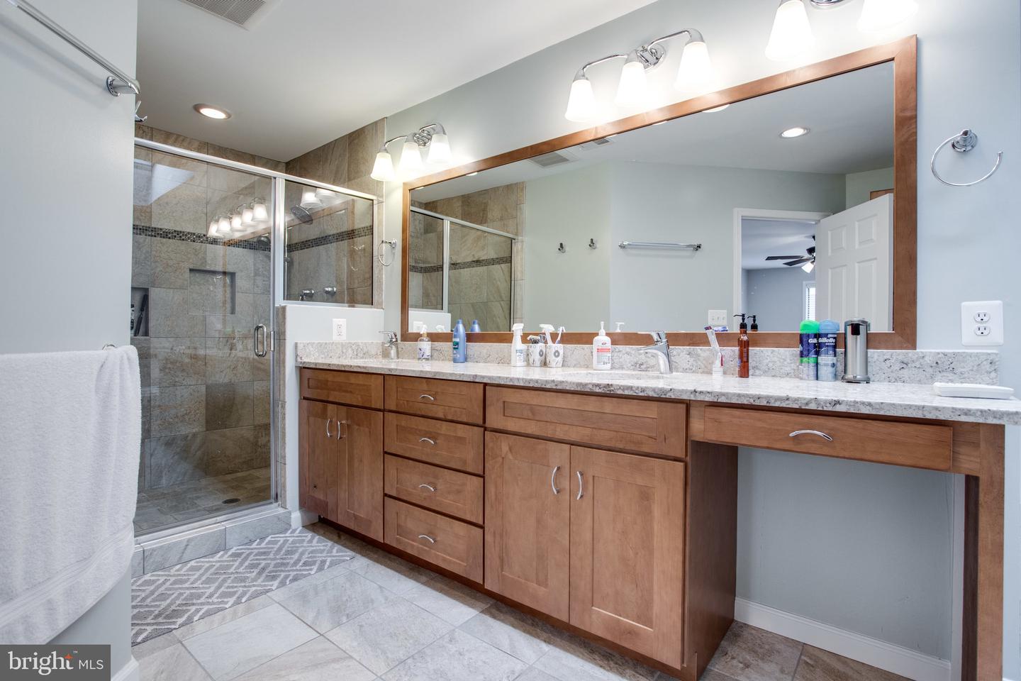 7224 Vistas LANE