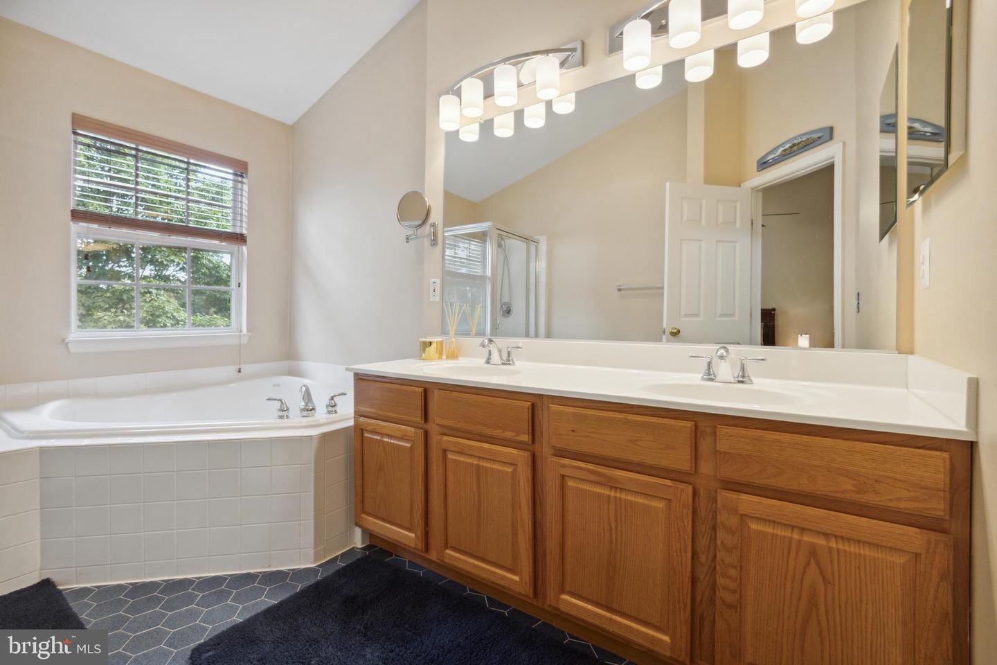 11422 Tiger Lily LANE