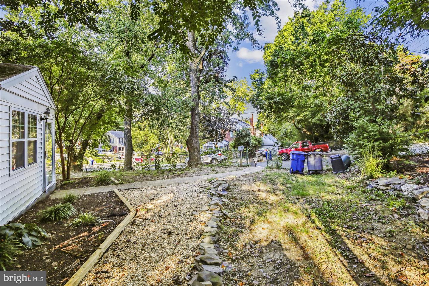 5823 Monticello ROAD